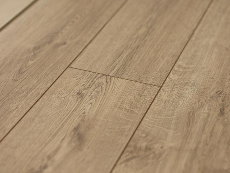 Ламинат "Ламинели" Дуб Состаренный (1382*195*8 мм) — купить в Ялте