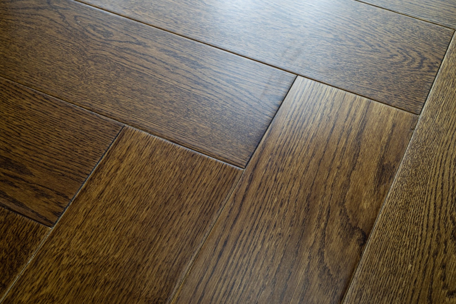 Инженерный паркет «Damy Floor» Ореховый (укладка елочкой) — купить в Ялте