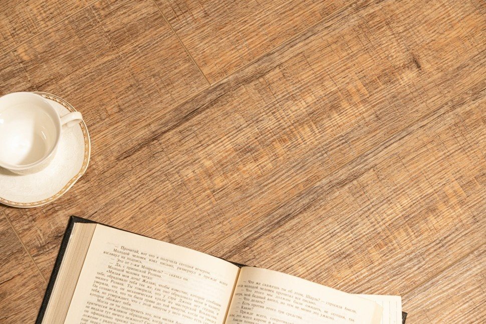 Виниловый ламинат "Bonkeel" Style Дуб Махо (1200*125*4 мм) — купить в Ялте