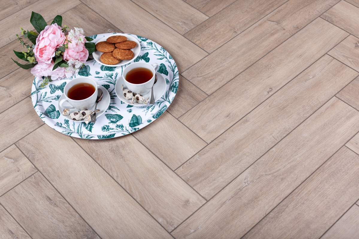 Замковая ПВХ плитка "Aberhof" Carmelita 0532 (615*123*5 мм) — купить в Ялте