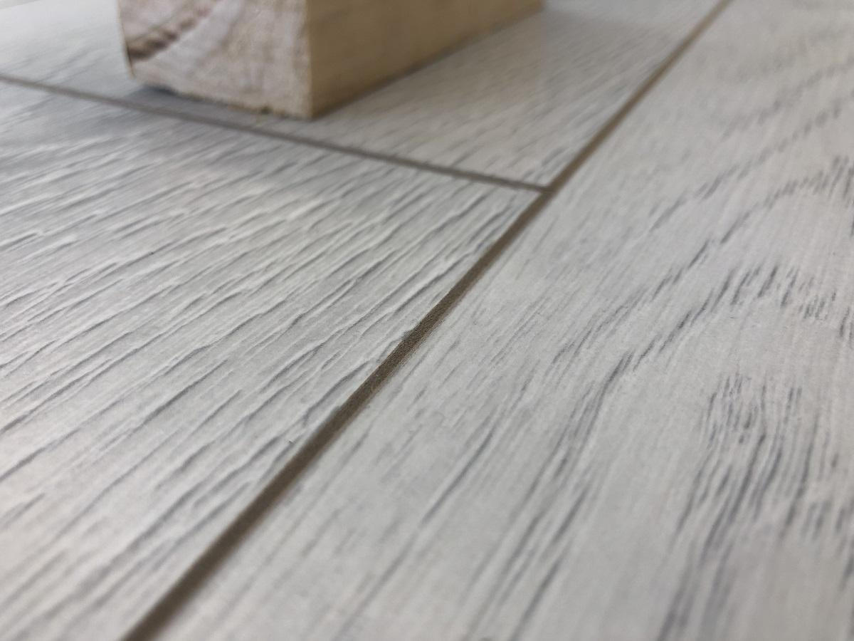 Ламинат "SunFloor" 8/32 4V Вяз Бейкер 36 (1380*193*8 мм) — купить в Ялте