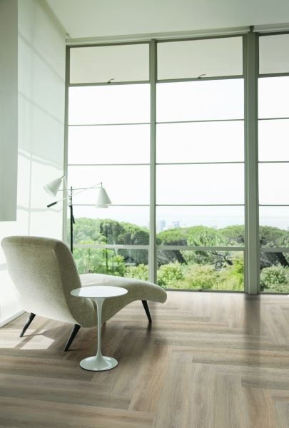 Кварцвиниловая плитка "LG" Орешник классический (1200*180*2 мм) — купить в Ялте