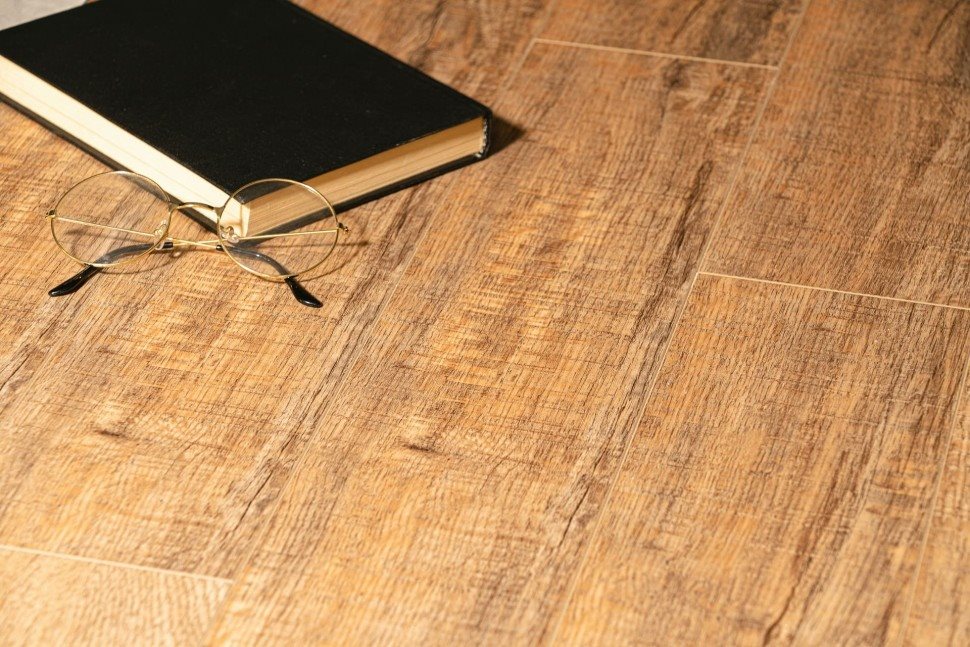 Виниловый ламинат "Bonkeel" Style Дуб Махо (1200*125*4 мм) — купить в Ялте