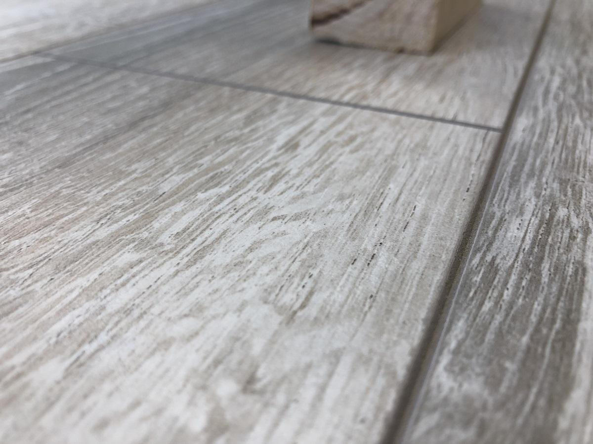 Ламинат "SunFloor" 8/33 4NV Сосна Тахо 52 (1380*159*8 мм) — купить в Ялте