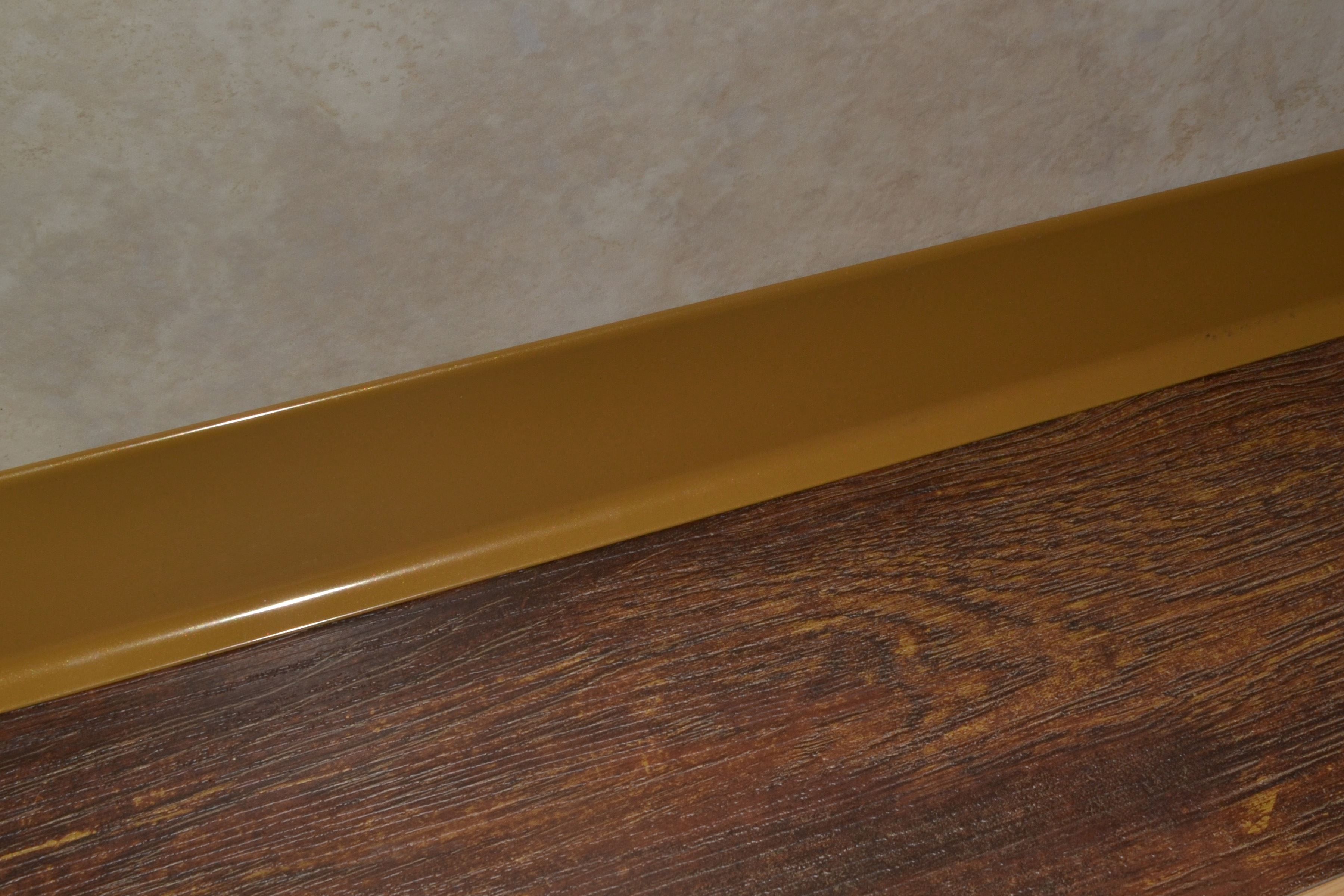 Плинтус алюминиевый L-образный золотой (2500*11*60 мм) — купить в Ялте