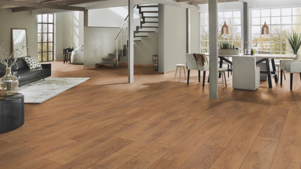 Ламинат "Kronospan" Super Natural Classic Дуб Харлех 8573 (1285*192*8 мм) — купить в Ялте